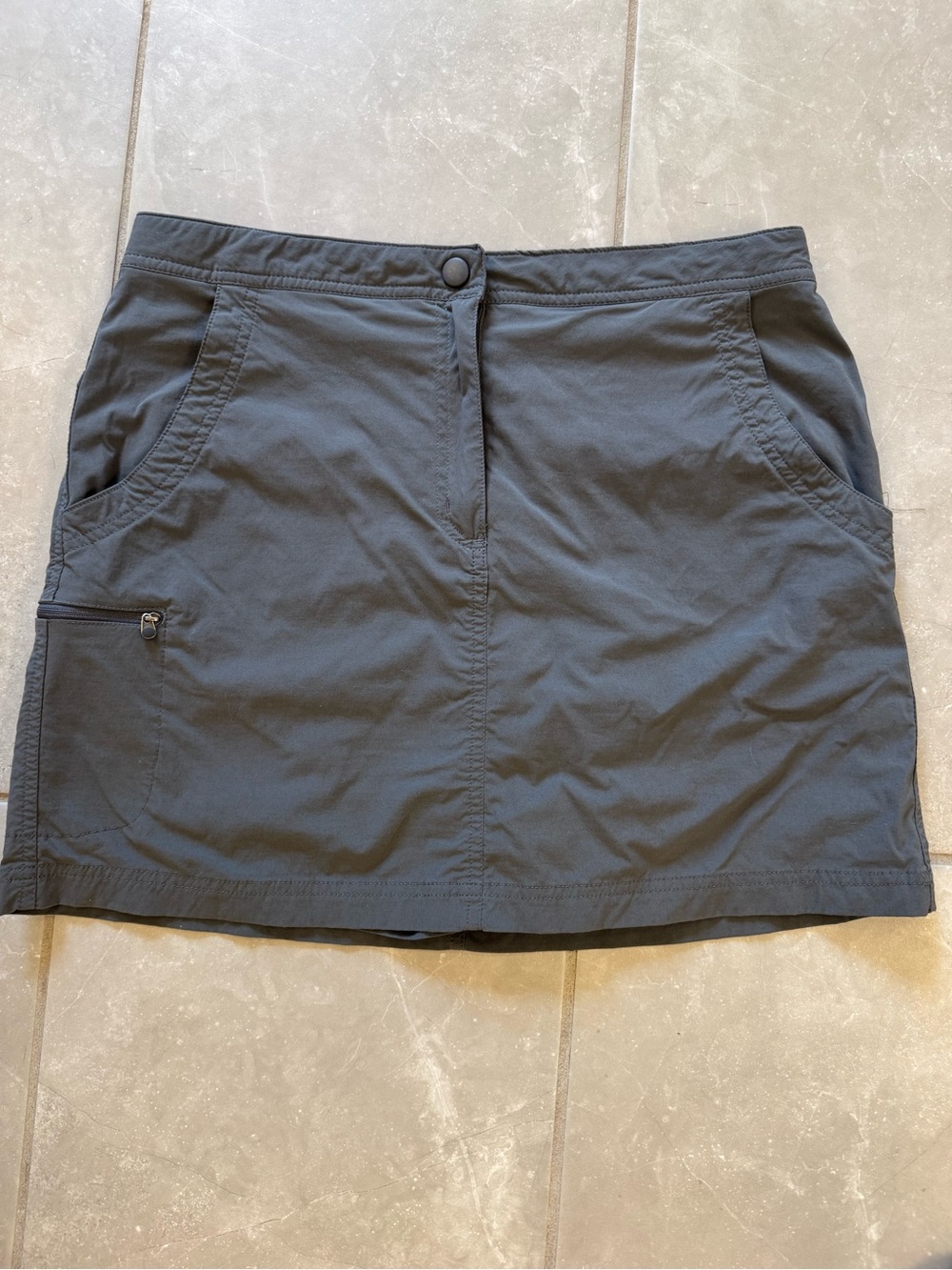 LL Bean Vista Trek Skort Gray - Women’s size 10